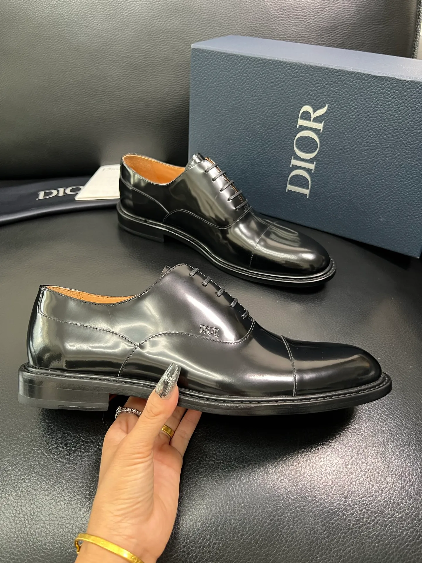 Men's shoes 💰940 Dior top purchasing agent, synchronized with Dior counters, original factory configuration, imported Italian cowhide, fully imported water-dyed cowhide lining, sole: original factory special supply, original sole super comfortable, original factory follow-up order 🔍🔍High quality, welcome to compare, code number 39-44 (can be ordered 38 45 46) 85868